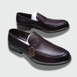 Pair of men’s brown genuine leather loafers with textured finish and rubber sole, designed for office and smart-casual wear